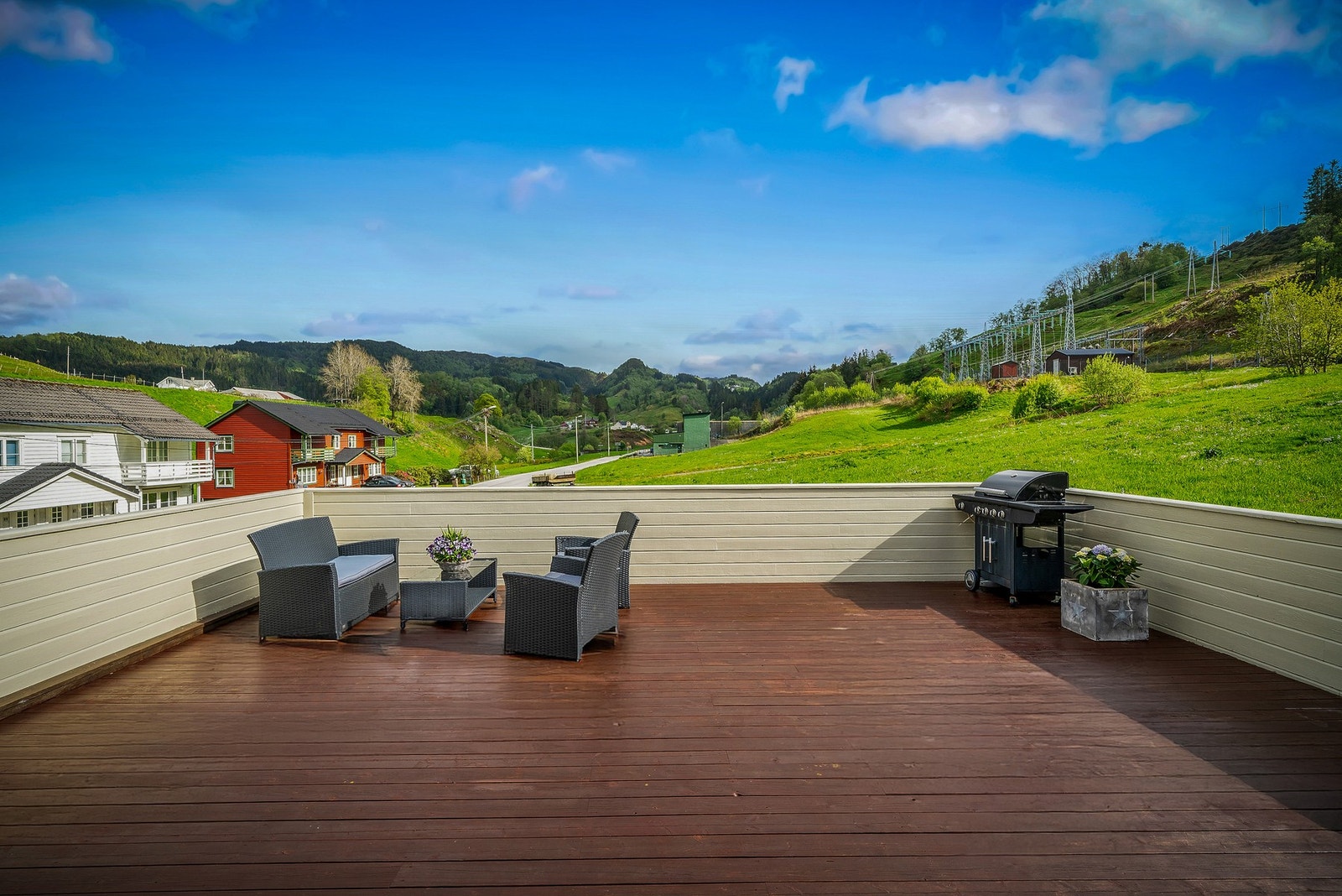 Leiligheten kan skilte med stor solrik terrasse på ca. 50 m². Galleribilde