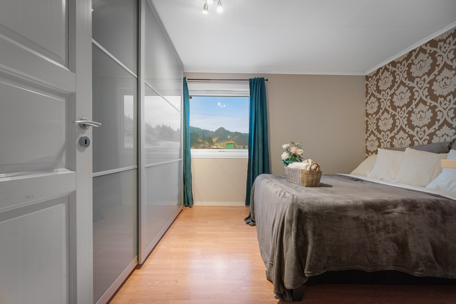 Romslig hovedsoverom. Galleribilde