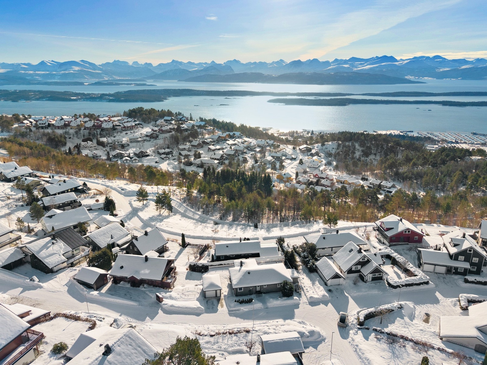 Eiendommen ligger i en rolig og barnevennlig gate. Galleribilde