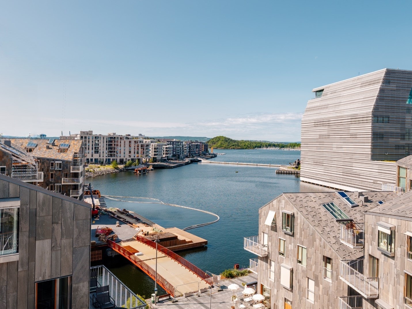 Her bor man fantastisk til med flott utsyn mot Bispekilen, fjorden, Hovedøya, innseilingen m.m. Galleribilde