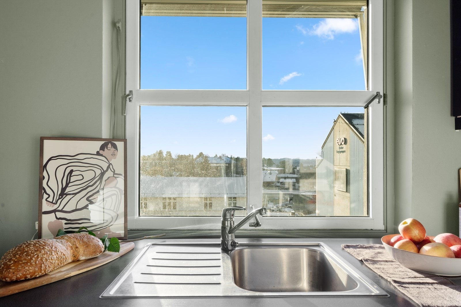 Kum med avrenningsplate i rustfritt stål. Galleribilde