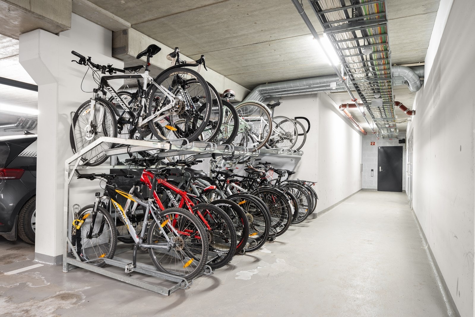 Felles sykkelparkering Galleribilde