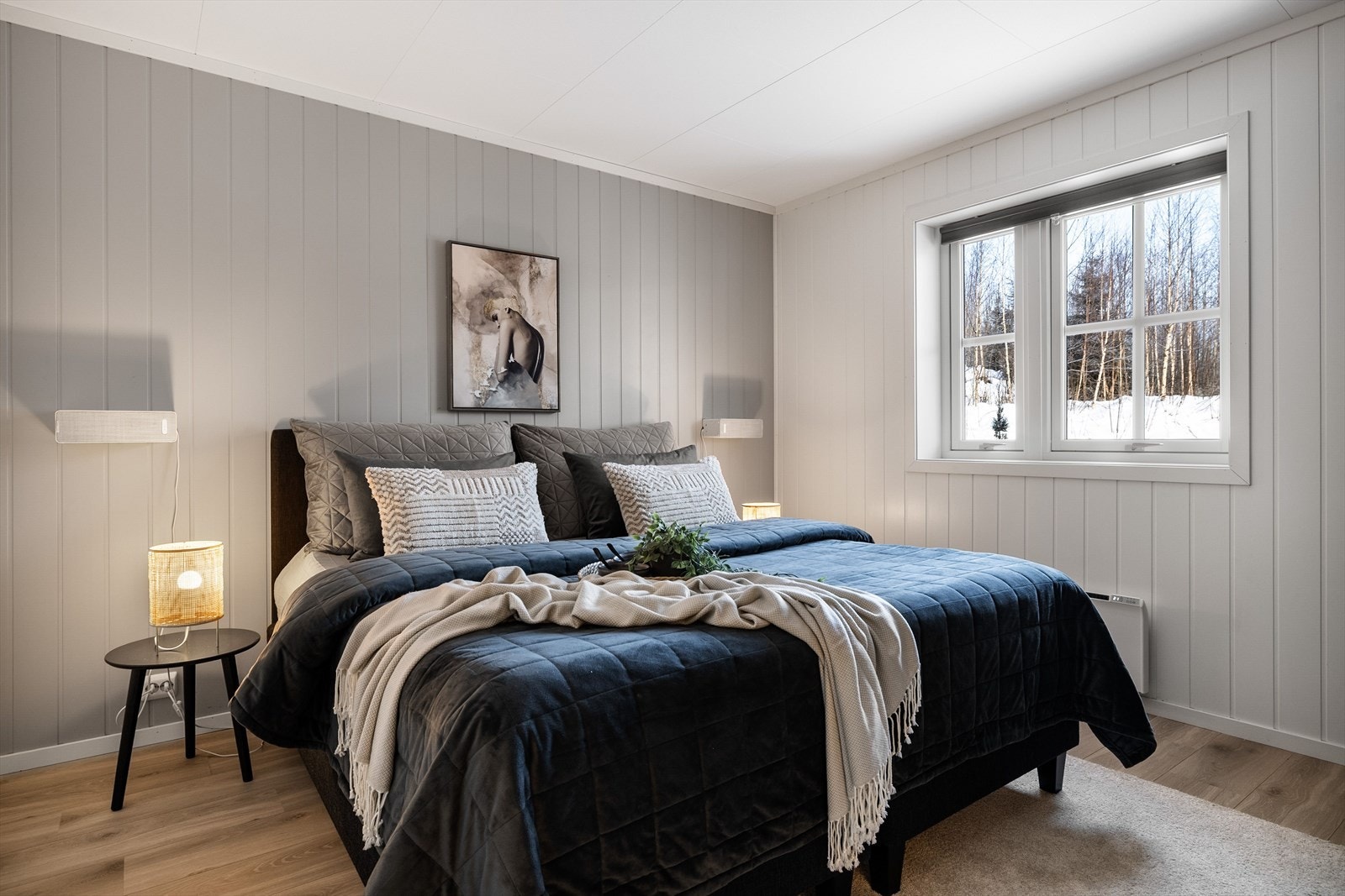 Boligen har et lyst og innbydende hovedsoverom av god størrelse. Galleribilde