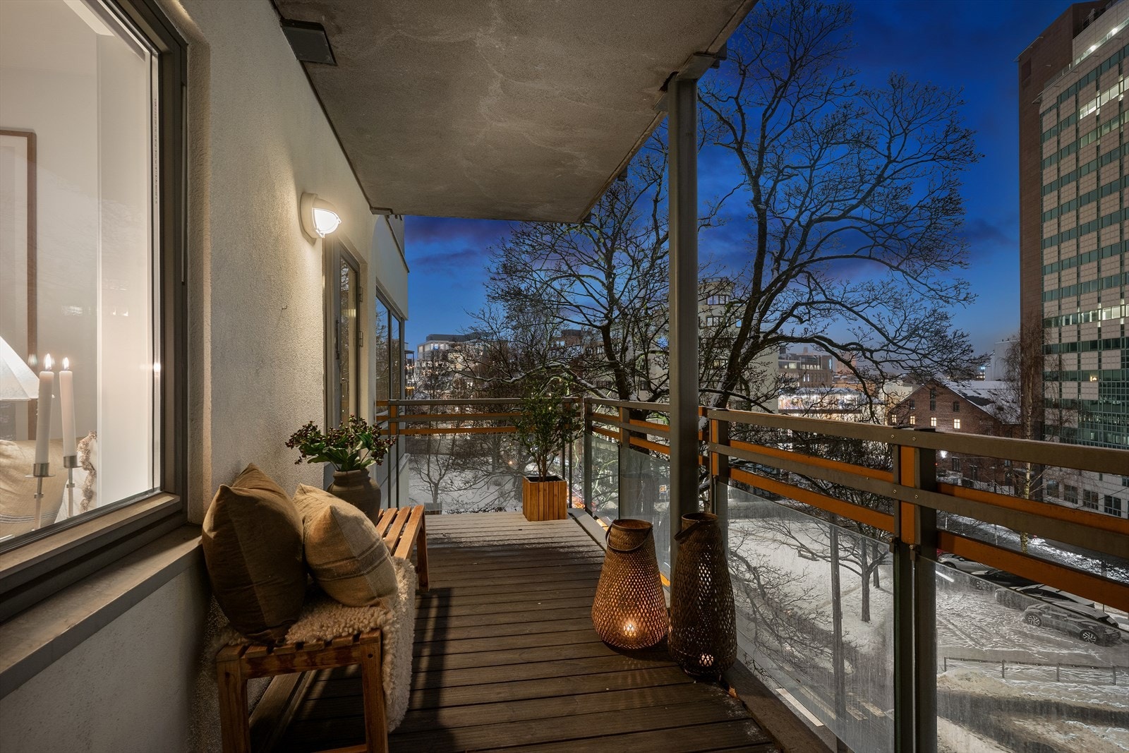 Kveldsstemning på balkongen Galleribilde