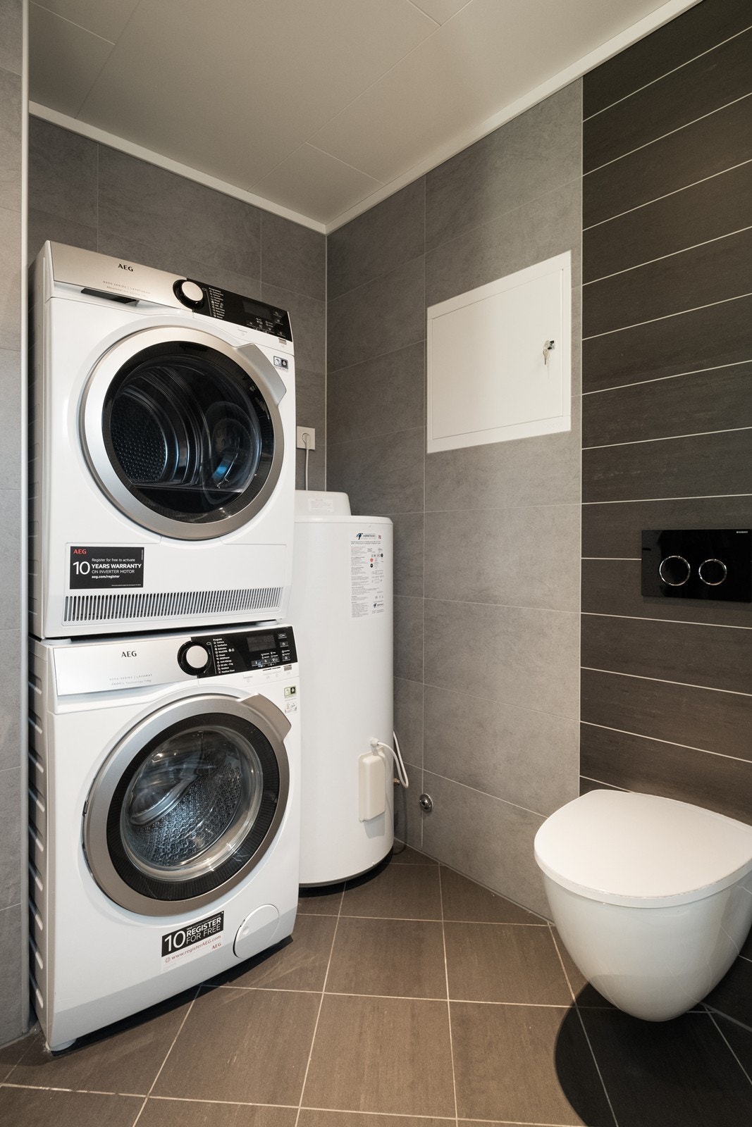 Opplegg for vaskemaskin og tørketrommel. Galleribilde