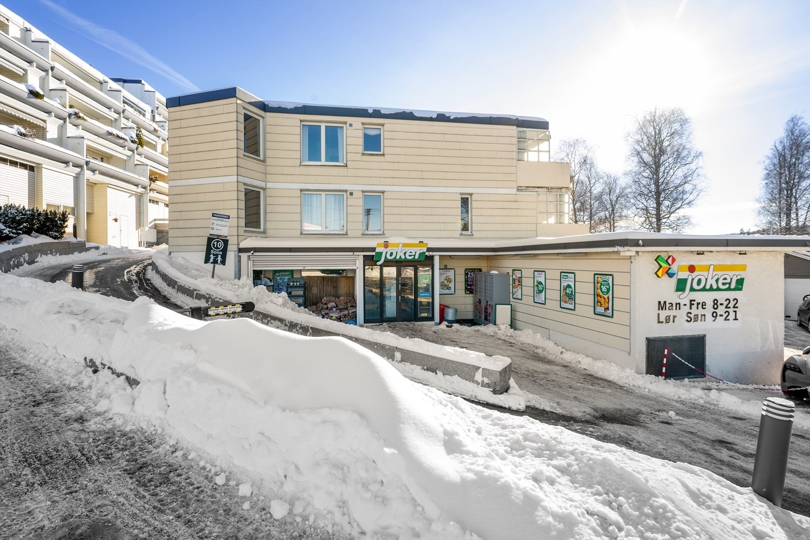 Husket du?.....I hverdagen setter du ekstra pris på nærheten til Joker Starveien - den lokale nærbutikken som gjør det enkelt å handle det du trenger på få minutter. For større handleturer og et bredt servicetilbud er Metro senter og Triaden foretrukket. Galleribilde