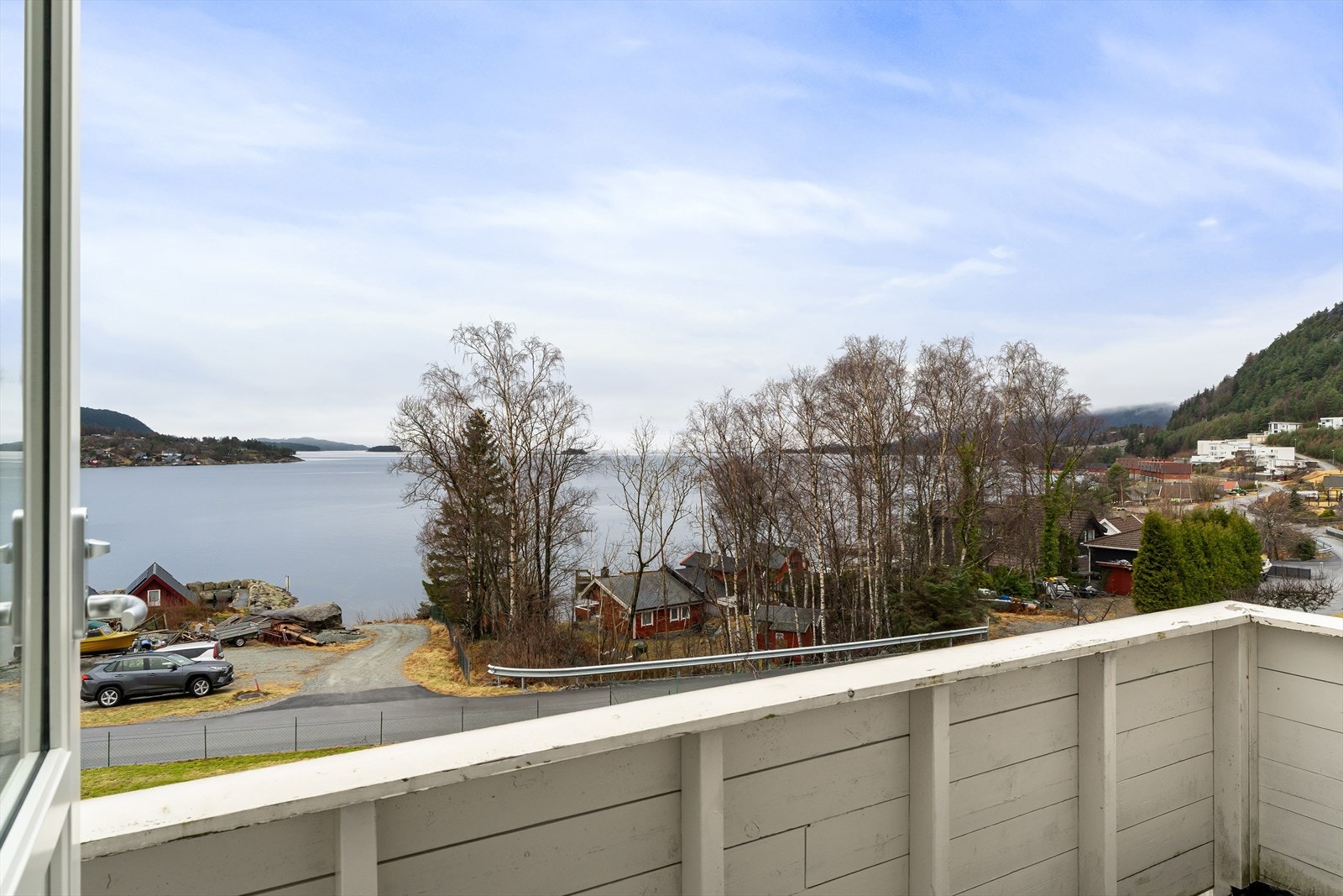 Vestvendt balkong med fin utsikt Galleribilde