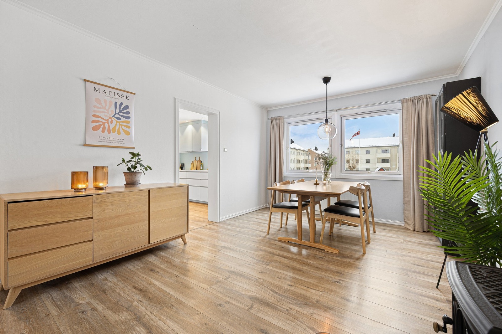 Stuens størrelse på 31 kvm gir også mulighet for å etablere et tredje soverom. Galleribilde