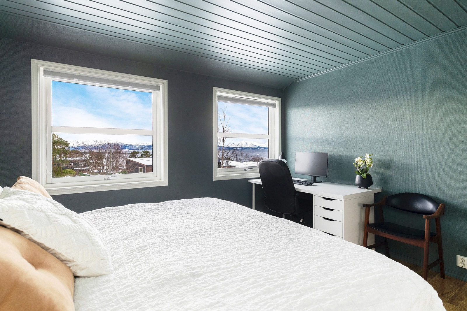 Soverommet har også plass til kontormøbler Galleribilde