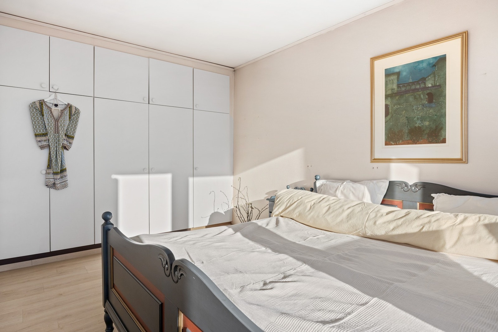 God garderobeplass i soverom 1 Galleribilde