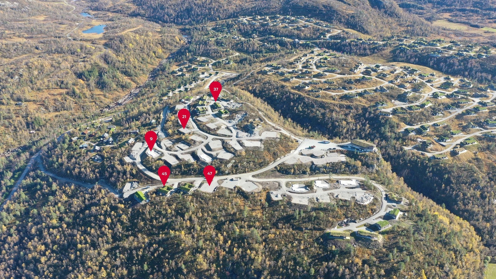 Fantastisk beliggenhet med panoramautsikt og gode solforhold. Siste mulighet for ny hytte i Hønedalen! Galleribilde