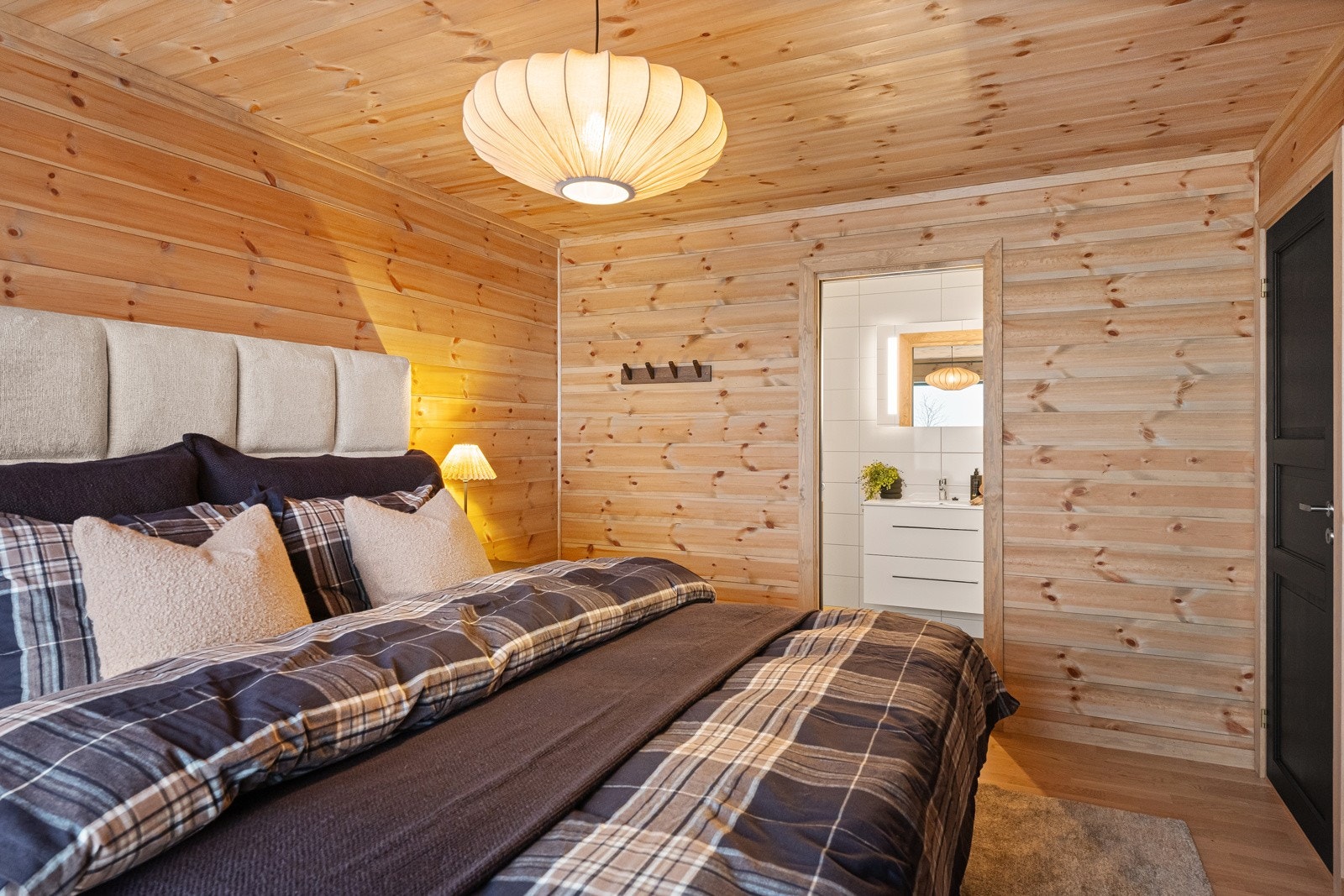 Privat bad til hovedsoverom. Galleribilde