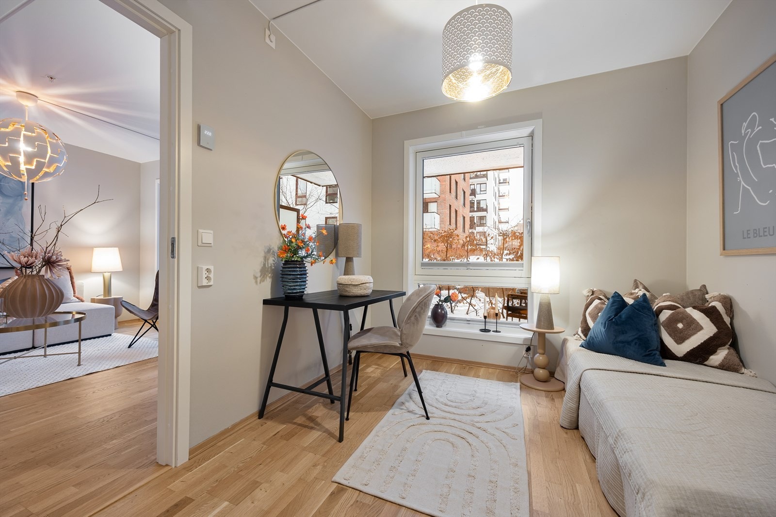 Det ene soverommet egner seg godt som barnerom, gjesterom eller kontor. Galleribilde