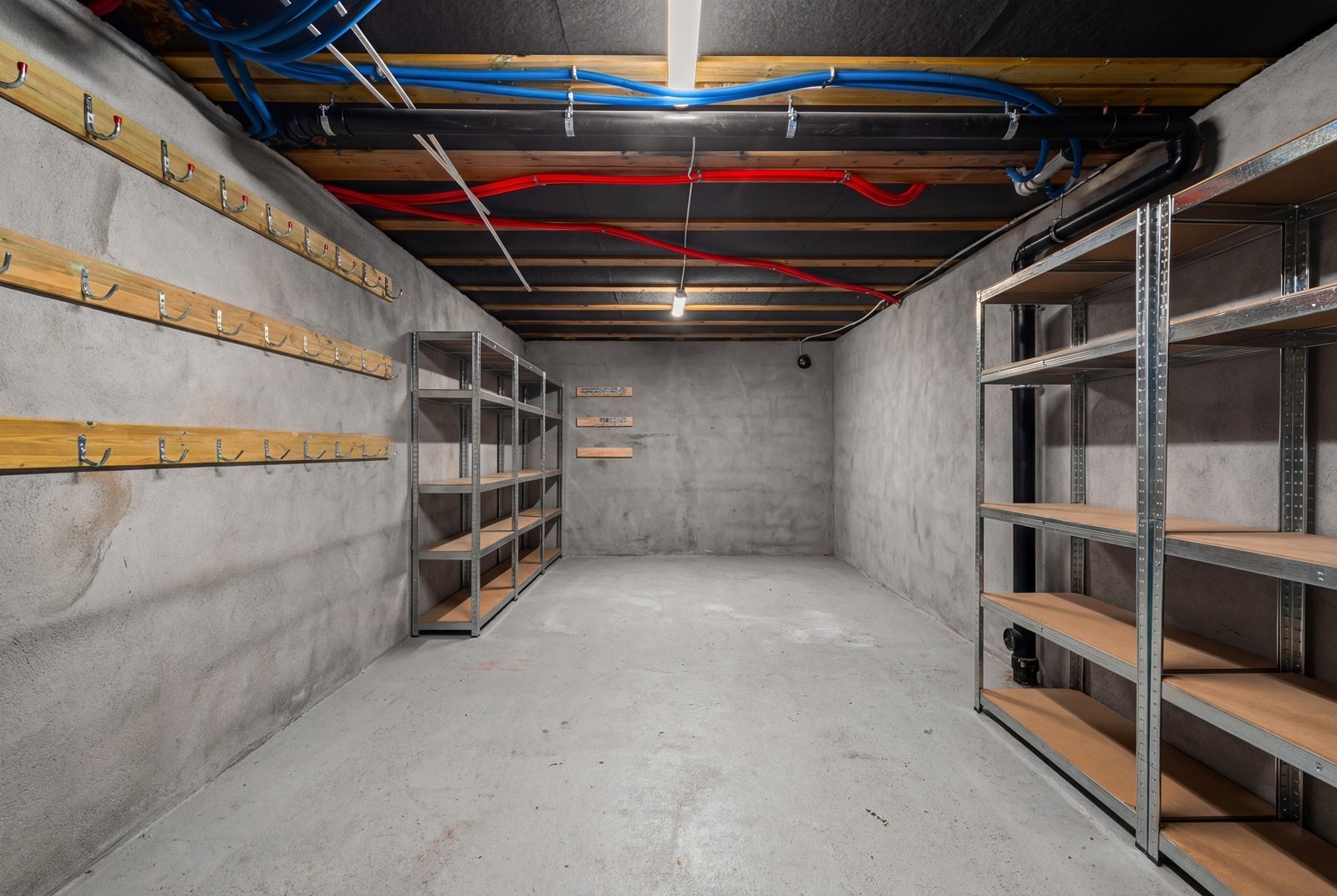 Store kjellerrom som i dag er nyttet som bodplass. Rommet er digitalt tømt og noe avvik kan forekomme. Galleribilde