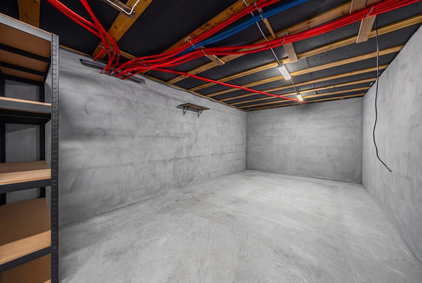 Store kjellerrom som i dag er nyttet som bodplass. Rommet er digitalt tømt og noe avvik kan forekomme. Galleribilde