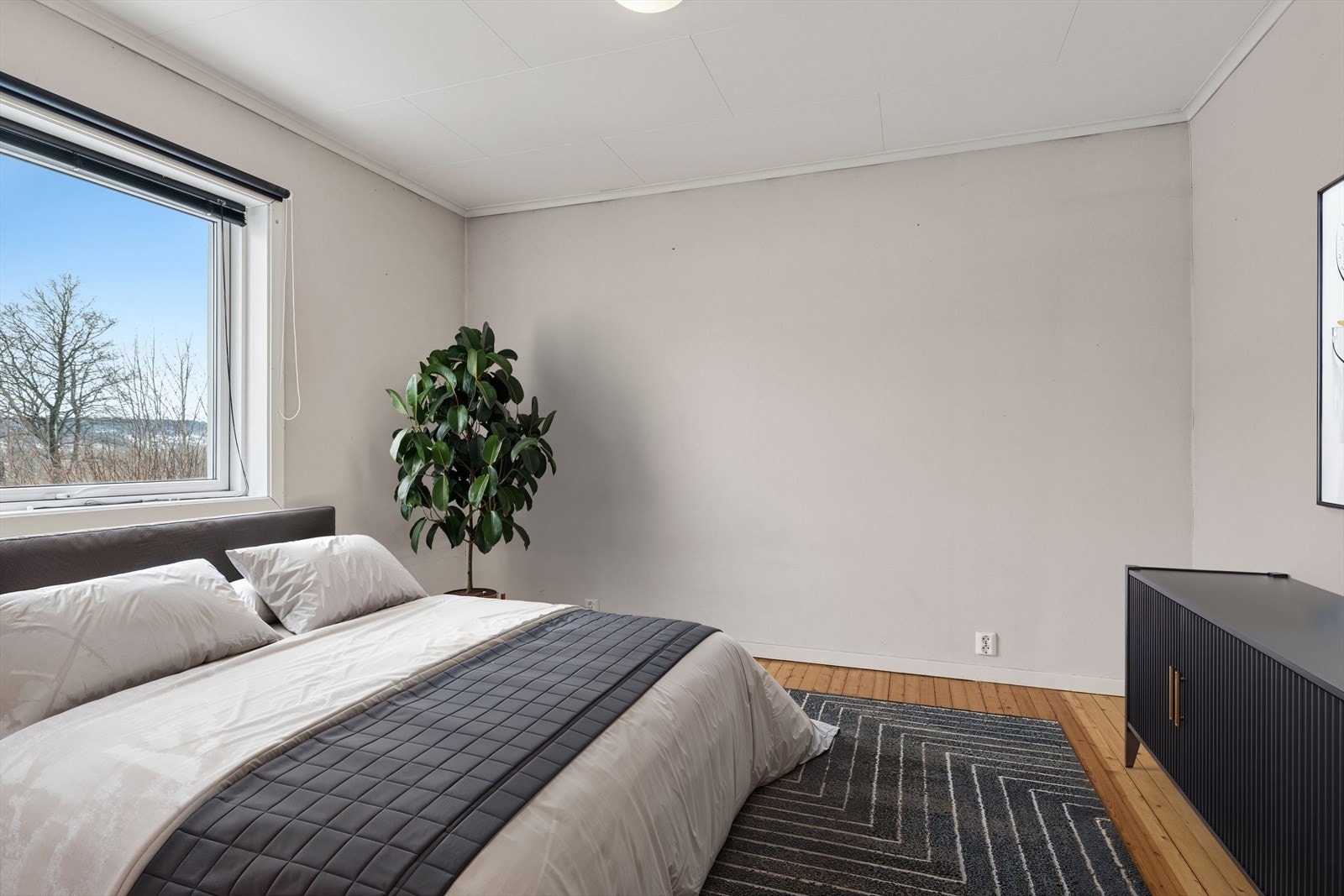 Soverommet er lett å innrede og har plass til både seng og oppbevaring. Rommet er digitalt stylet. Galleribilde