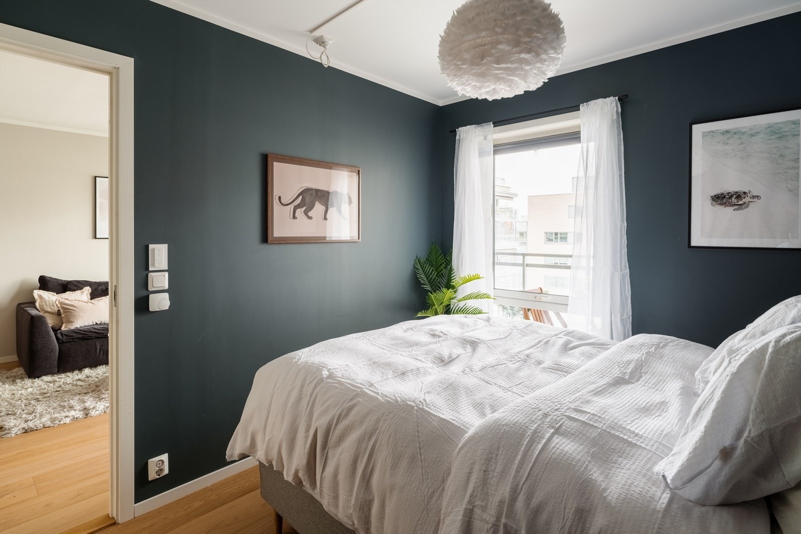 Vinduet gir fine lysforhold inntil soverommet Galleribilde