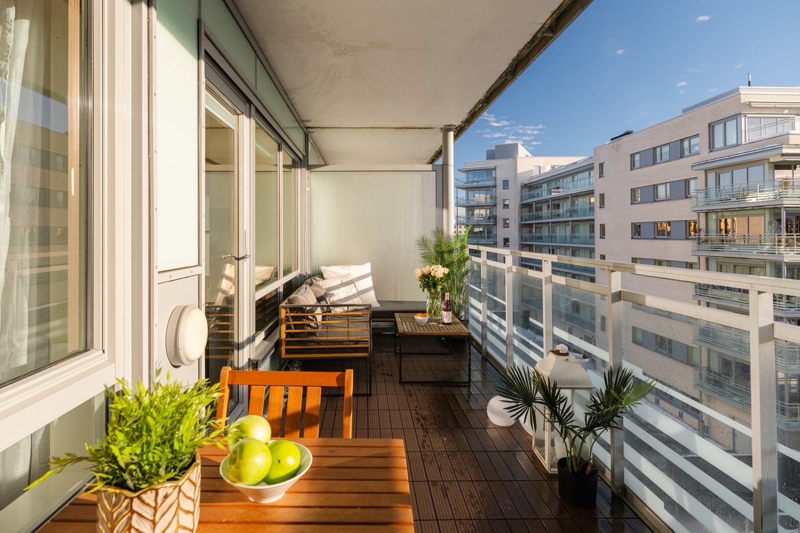 Selger opplyser om at det er sol fra ca. kl. 11 til 20 på sommerstid.\ Galleribilde