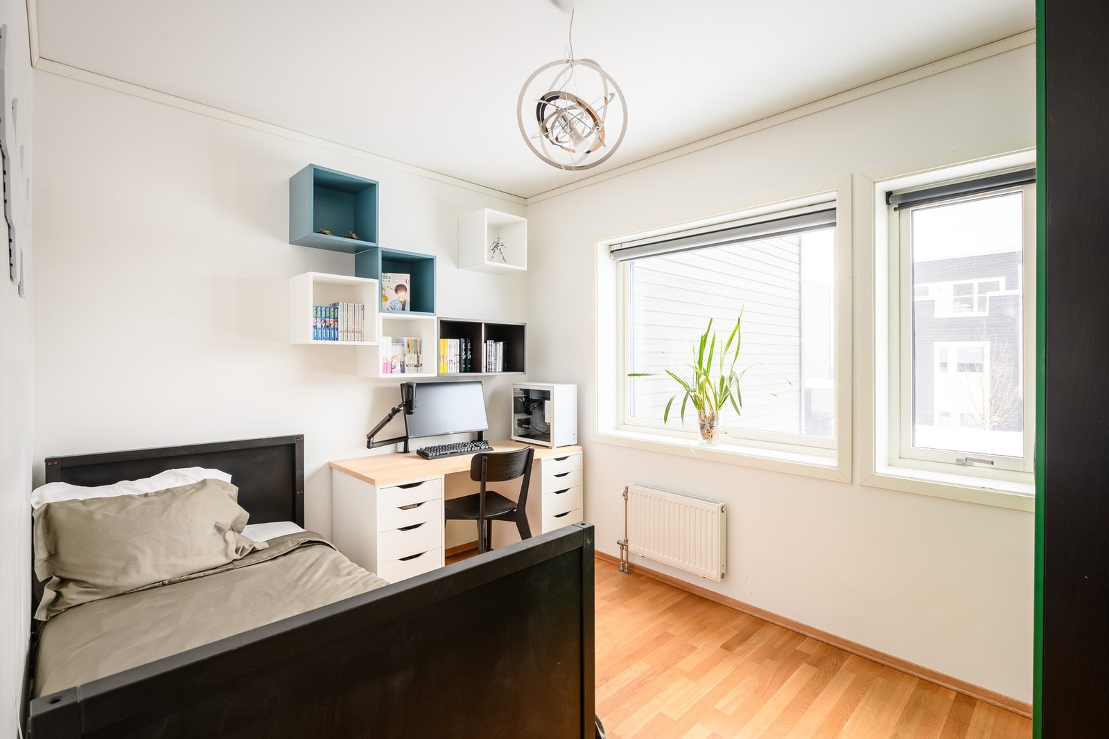 De øvrige tre soverommene egner seg godt som barnerom, gjesterom eller kontor, alt etter behov. Galleribilde