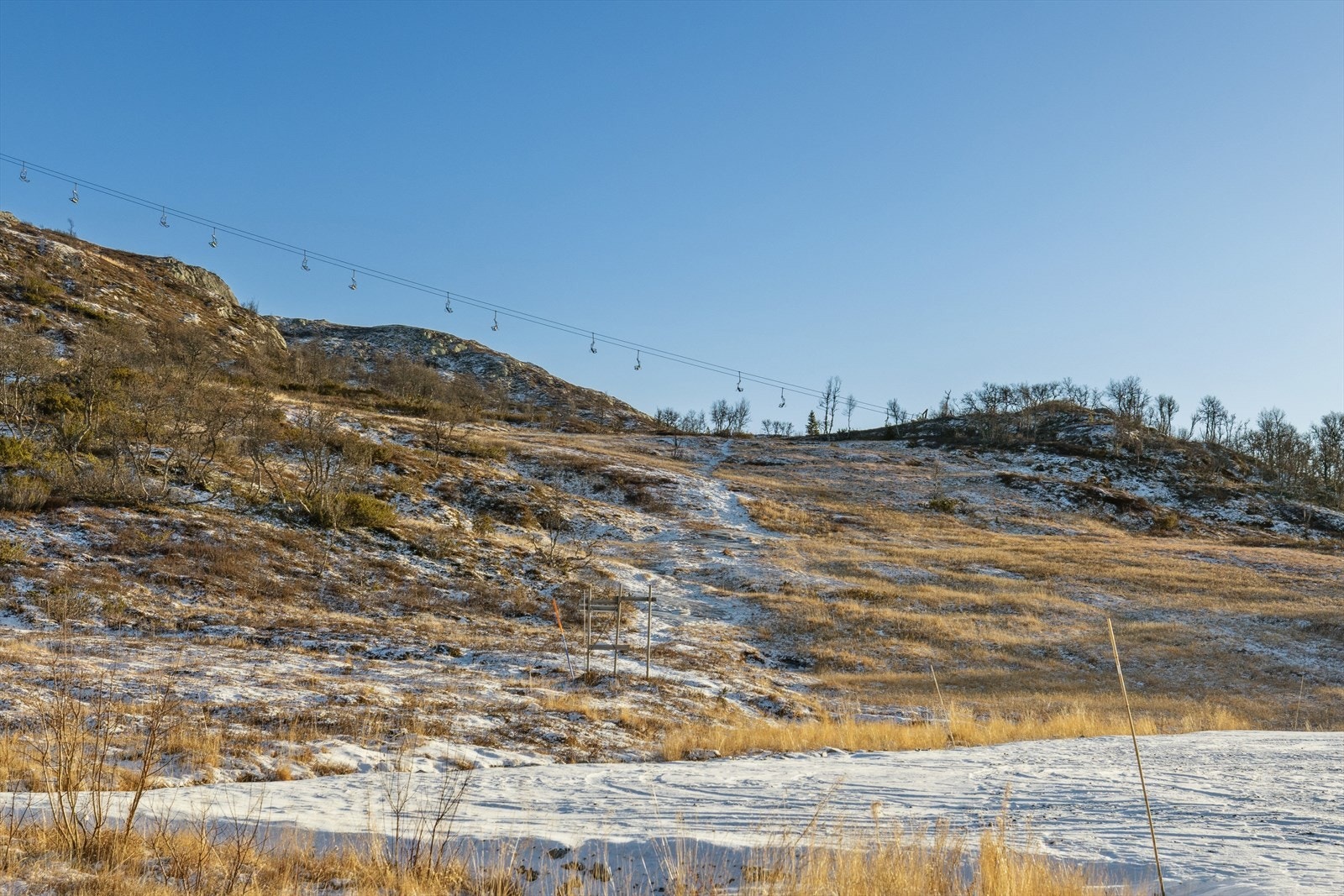 En drøm for vintereventyr, hytta ligger like ved alpinløypene. Galleribilde
