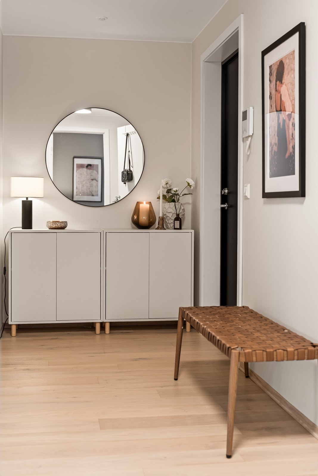 God plass til ytterligere møblement for en innbydende ankomst. Galleribilde