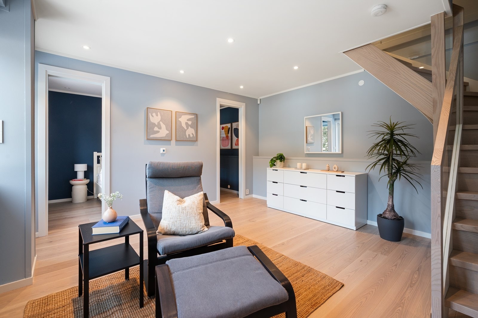 Innredet kjellerstue. Galleribilde