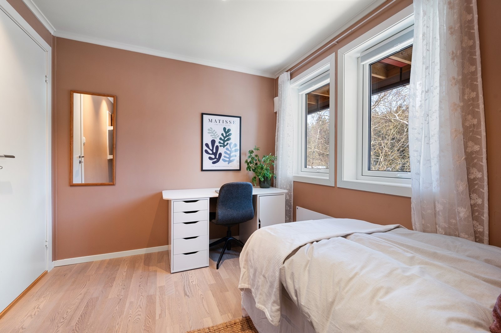 Vegger med malte overflater gir et rent og enkelt uttrykk. Galleribilde