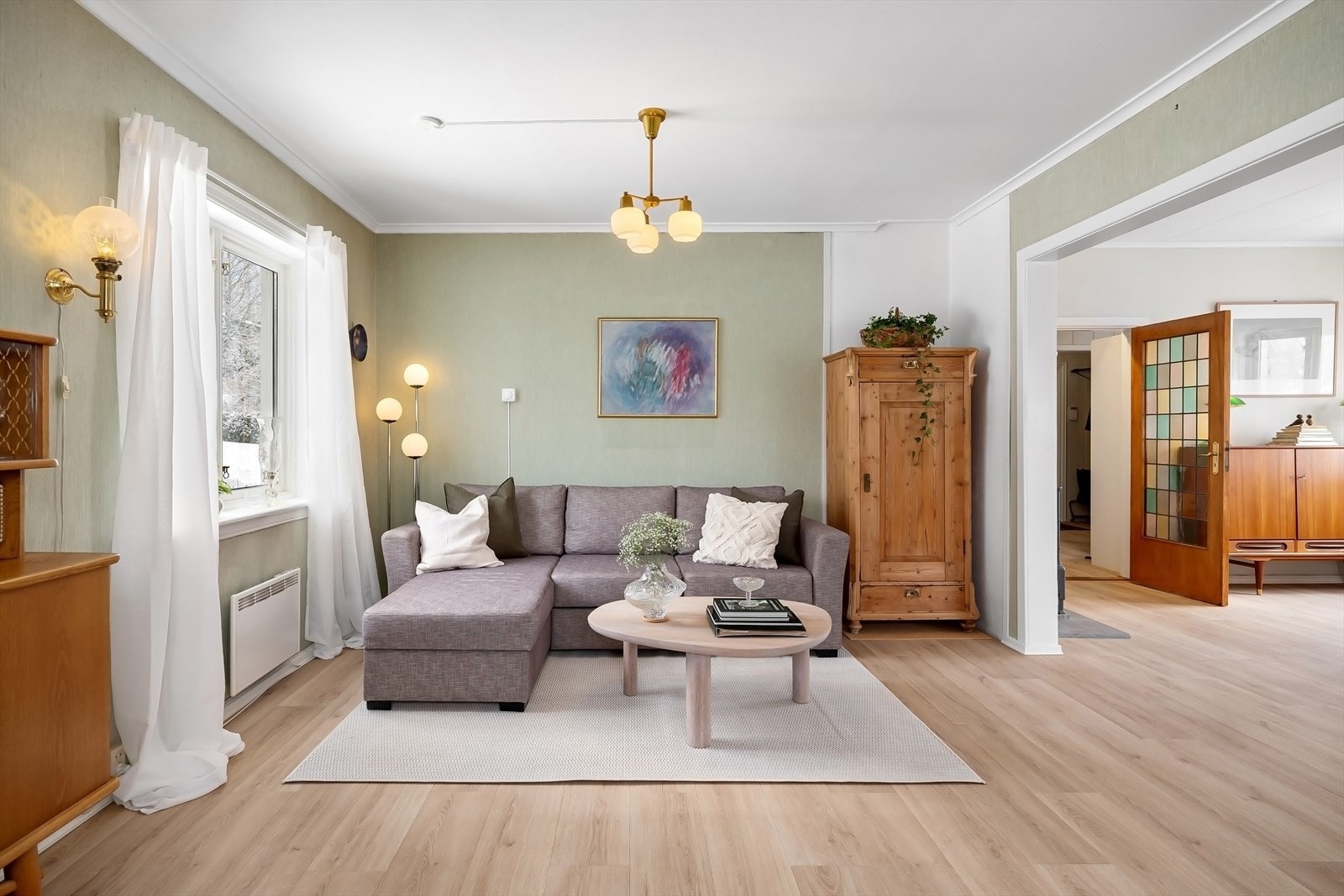 2 stuer på rad med plass til både salong og spisestue Galleribilde