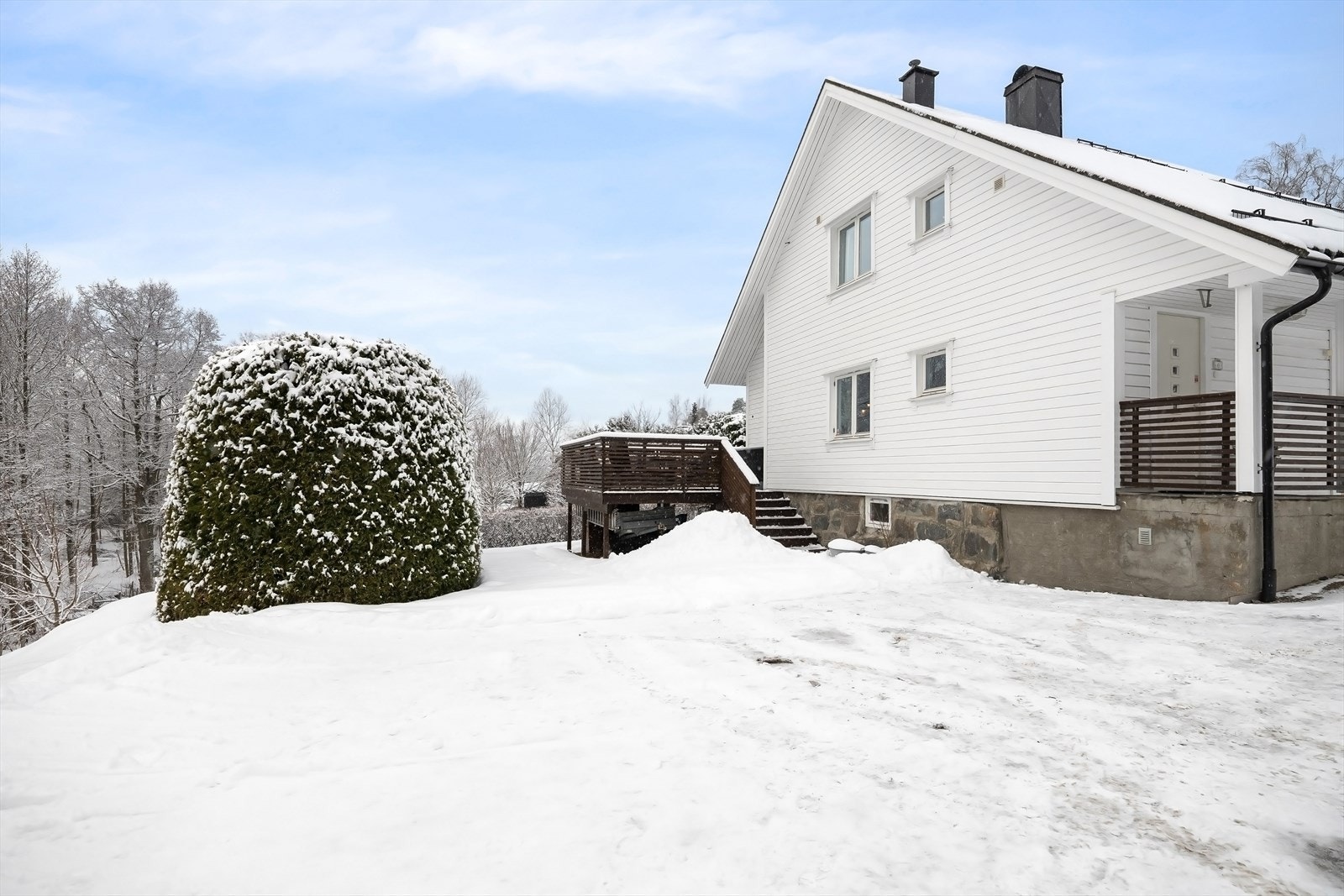 Hyggelig enebolig med stor hage Galleribilde