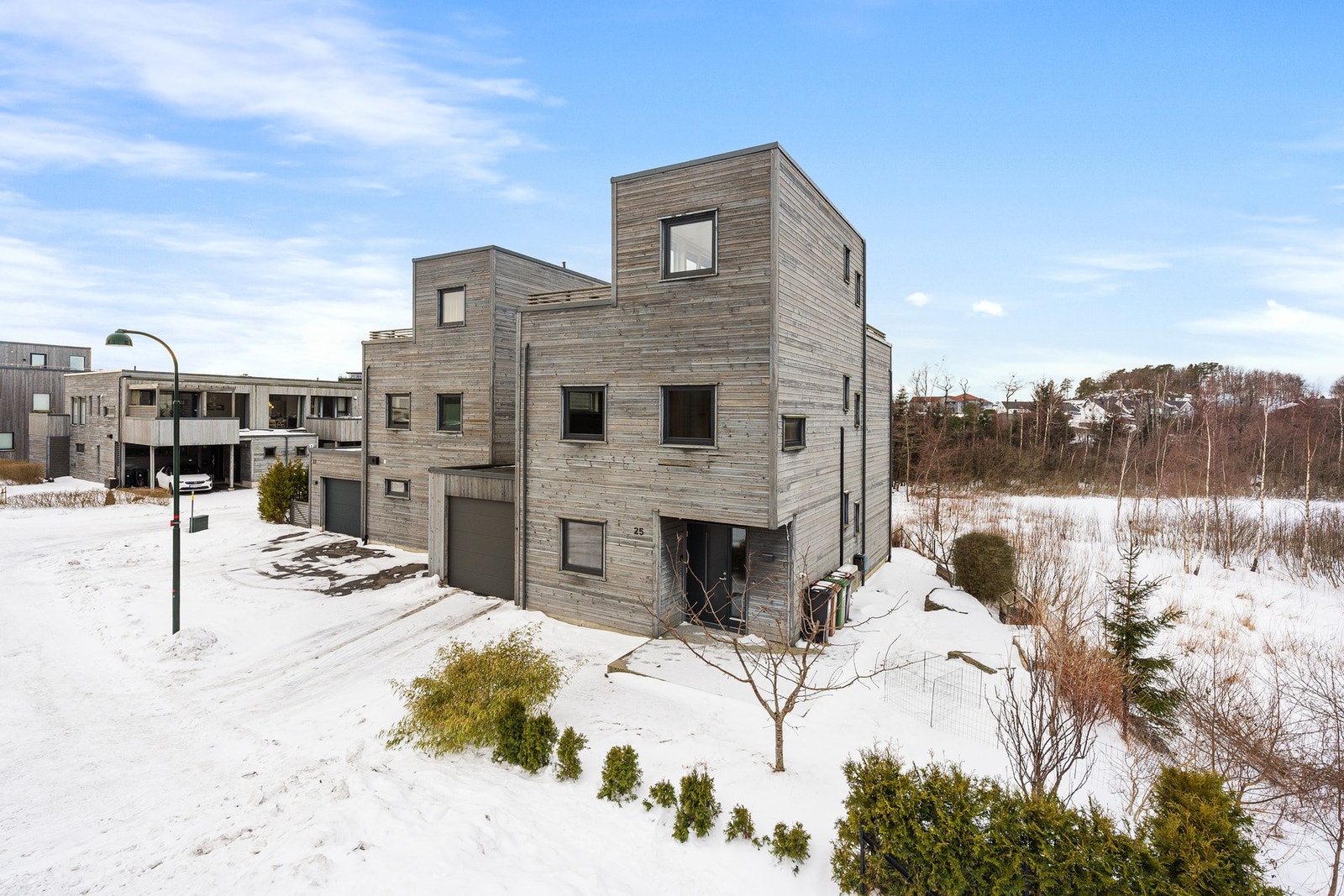 - Velkommen til en flott, nyere og innholdsrik enebolig beliggende på solrik endetomt | Blir dette familiens nye hjem? - Galleribilde