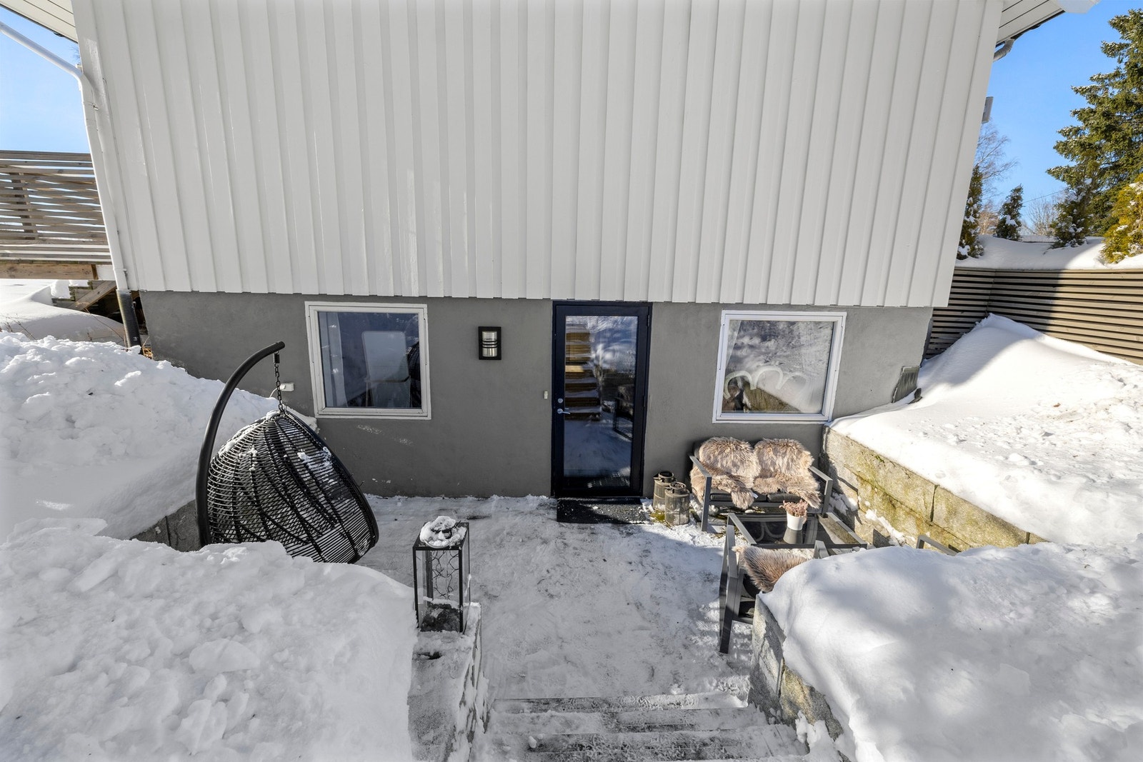 Plass til å innrede med sittegrupper. Galleribilde