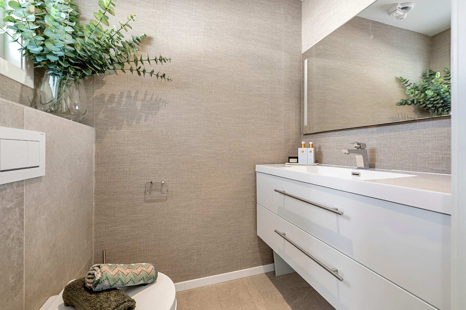 Praktisk WC/gjestetoalett. Galleribilde