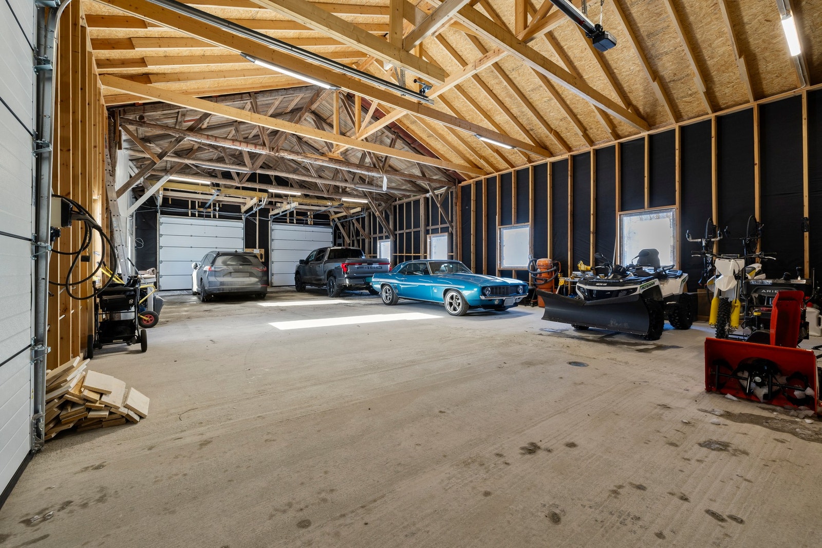 Videre har man et vognskjul/garasje. Galleribilde