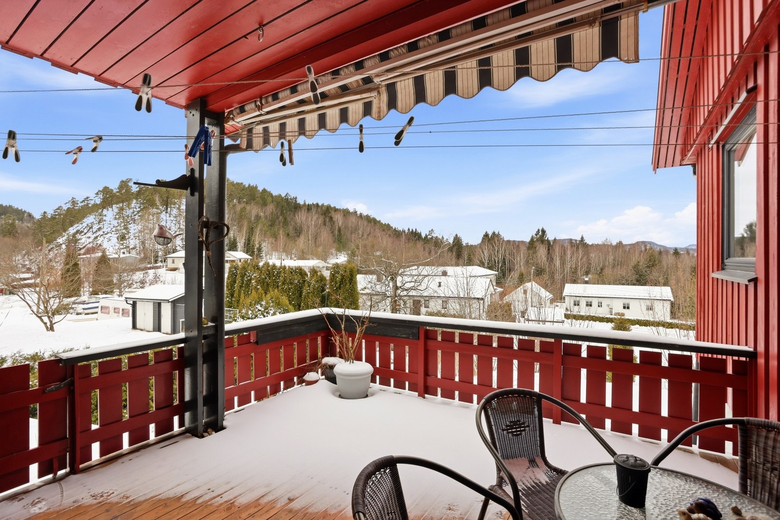 Overbygget veranda med tilgang fra stuen Galleribilde