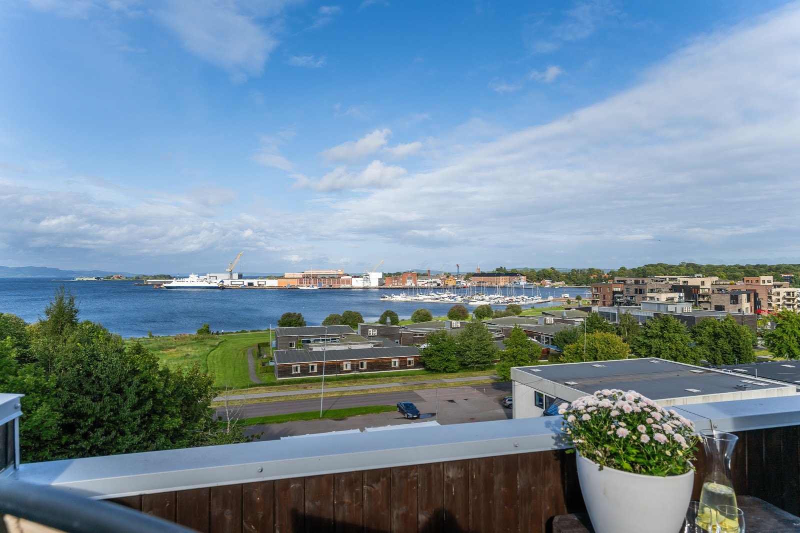 Balkongutsikt Galleribilde