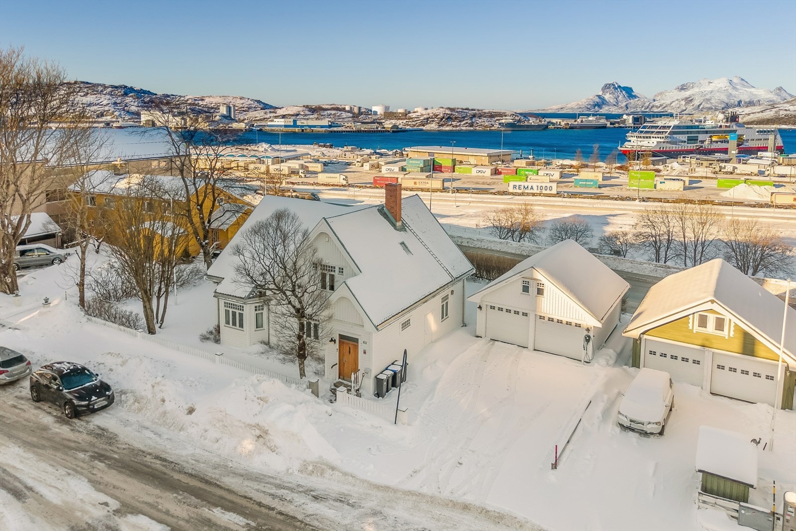 DNB Eiendom v/Bjørn Harald Sandvik presenterer Storgata 63 - En oppgradert og meget flott familievilla med historisk preg Galleribilde