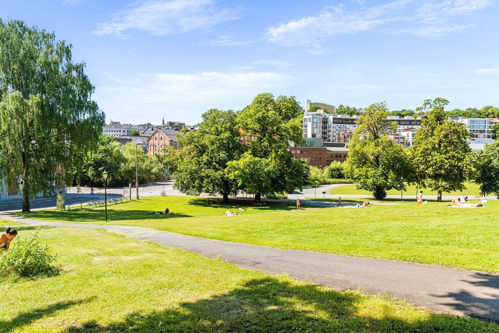 Populære Mathallen og Vulkan er få minutter unna! Her finner du også Nedre Foss park. Galleribilde