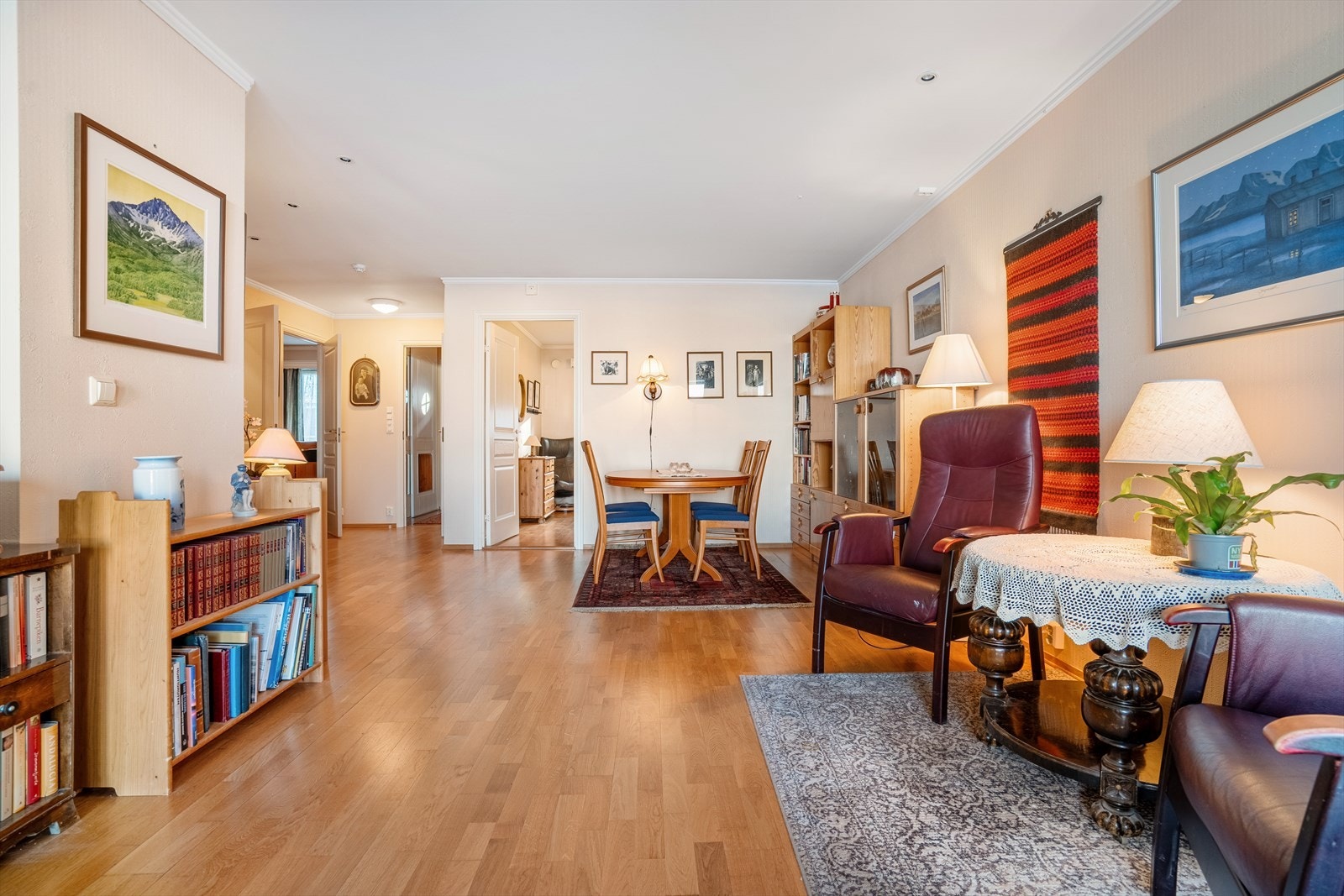 Stuen sett fra havsiden. Galleribilde