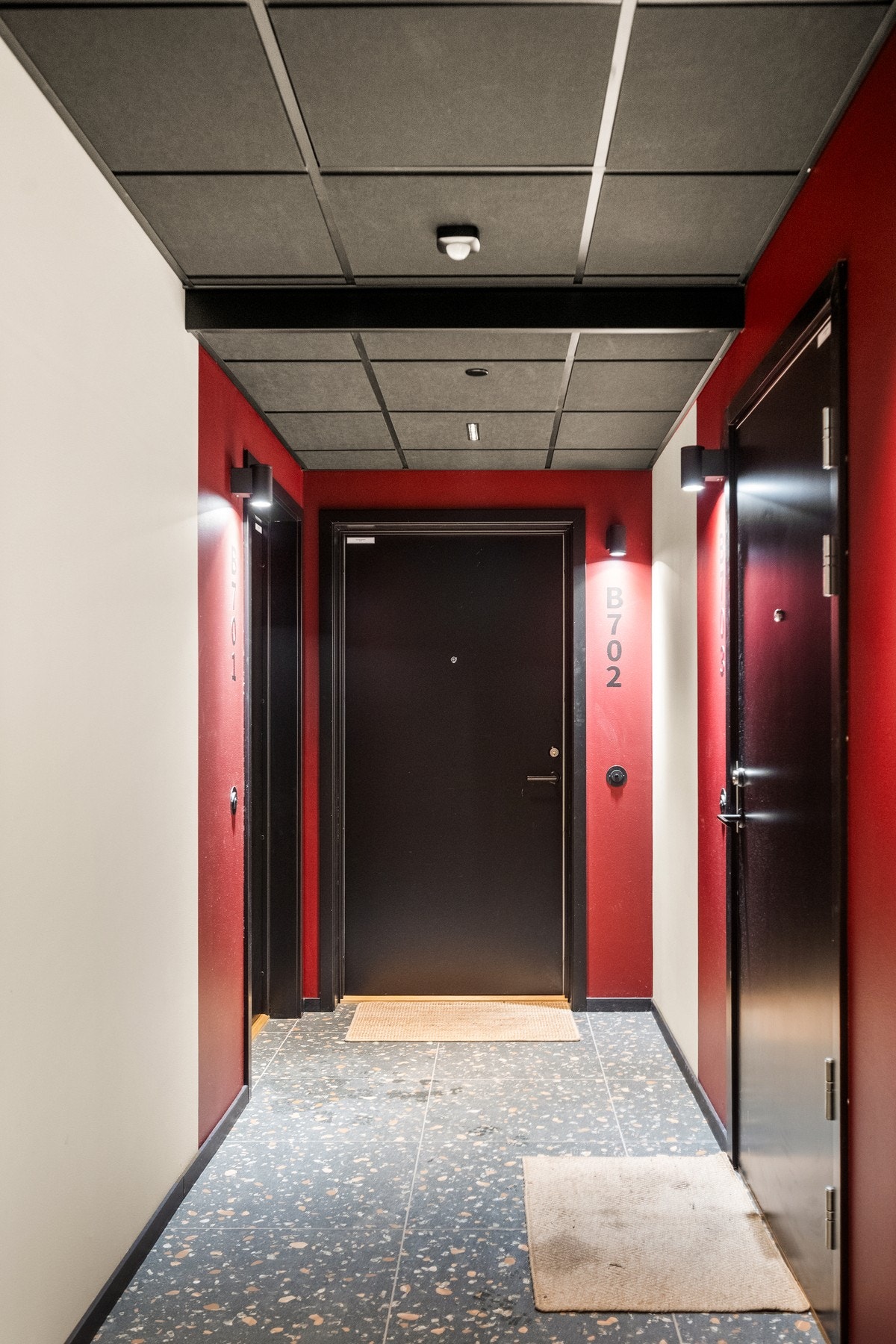 Oppgangene har moderne farger og overflater. Galleribilde