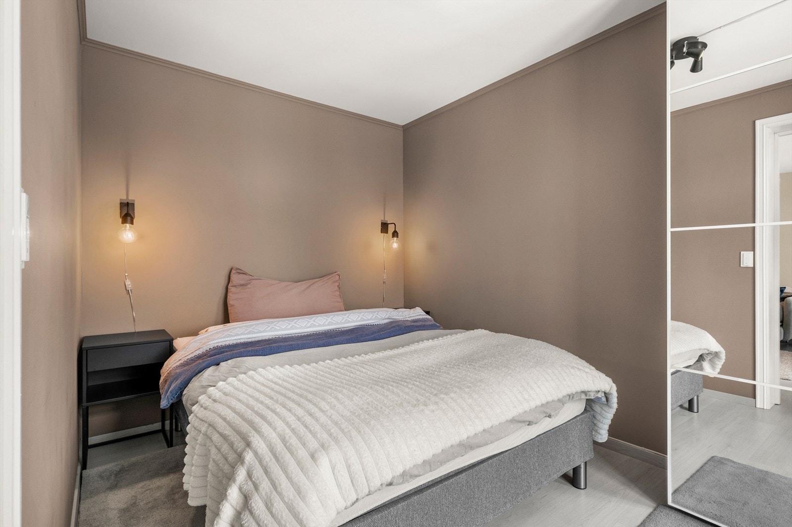 Soverommet er på flotte 9m². Galleribilde