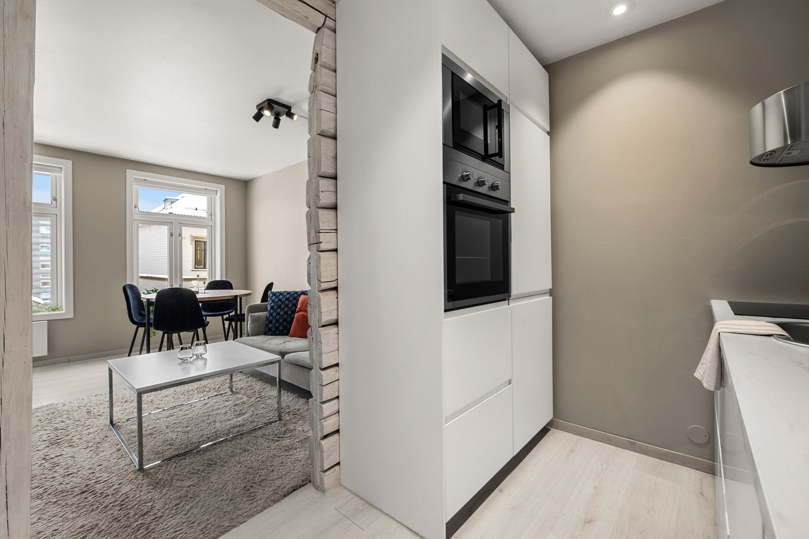 Kjøkkenet er vurdert til TG1 av takstmann og fremstår i god teknisk tilstand. Galleribilde