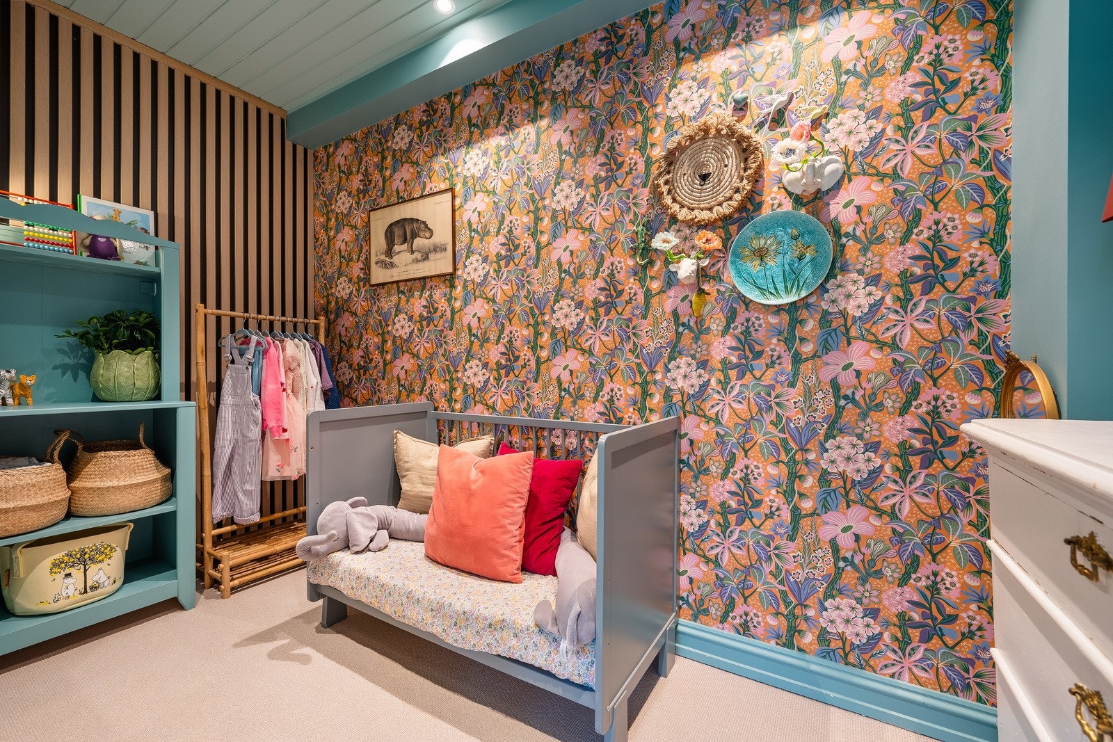 Det brukes i dag til soverom, men egner seg også veldig bra til walk-in eller kontor. Galleribilde