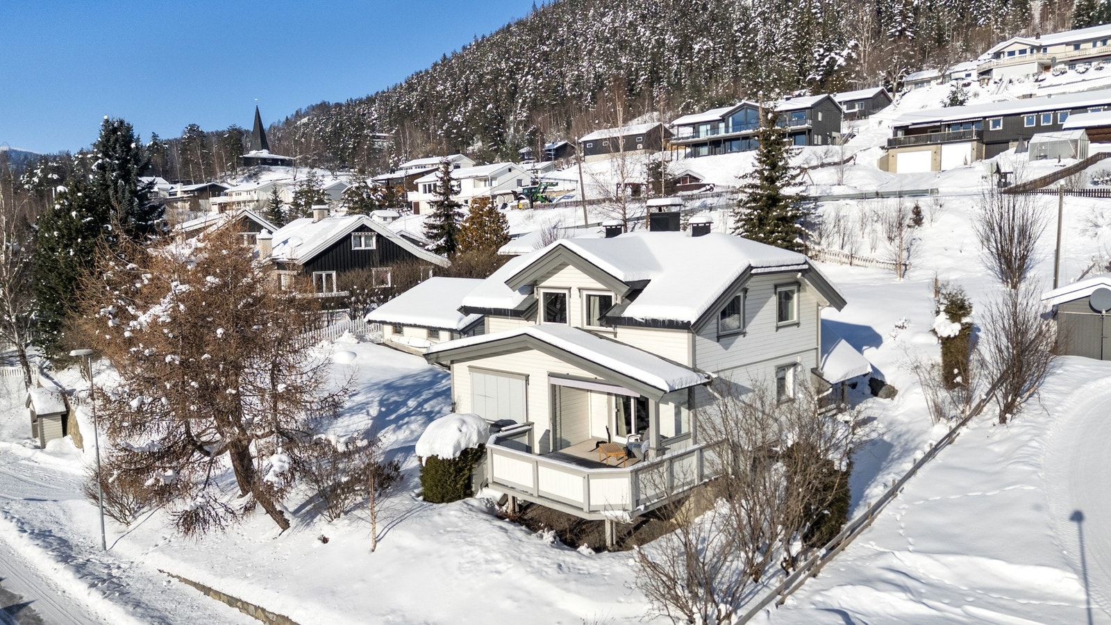 Boligen er over to plan, pluss kjeller Galleribilde