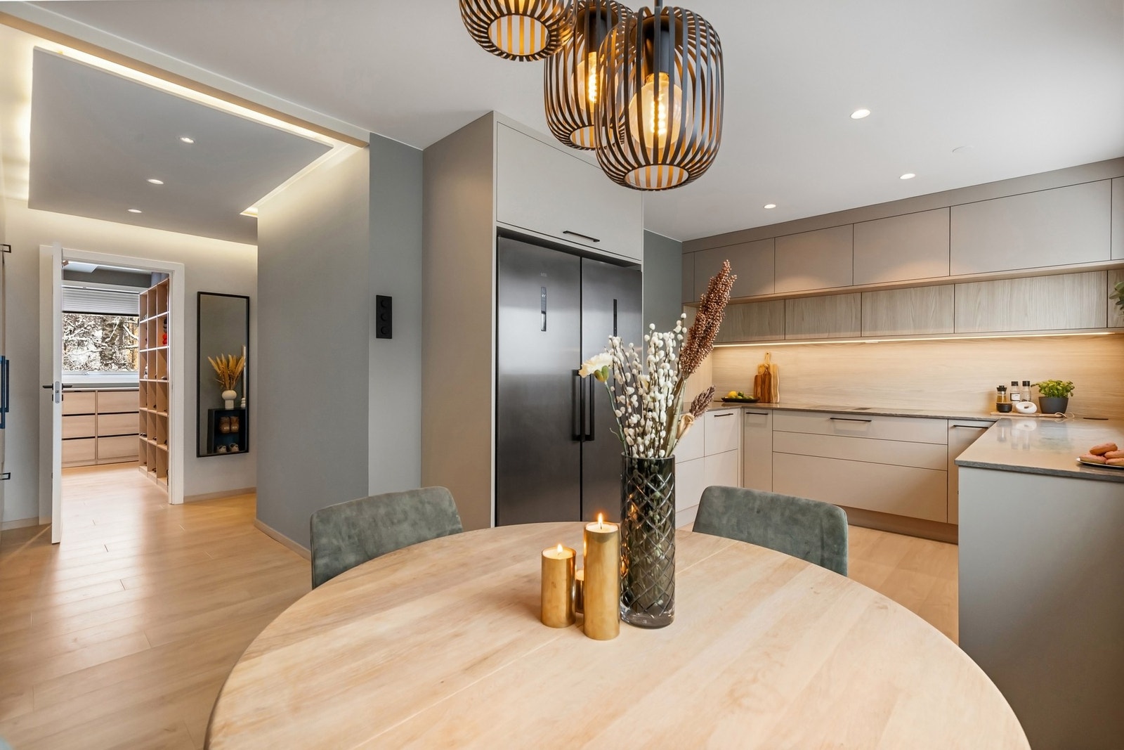 Leiligheten er vesentlig oppusset og påkostet i 2023 Galleribilde