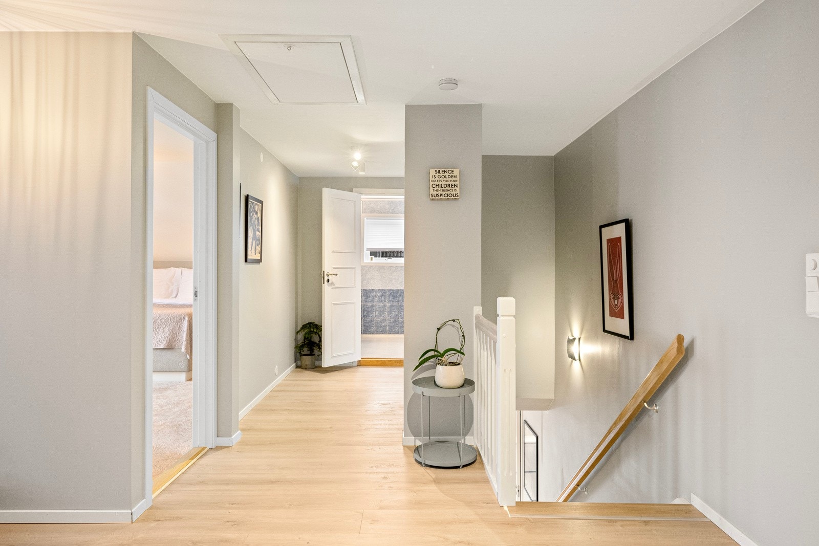 I tredje etasje finner vi tre soverom, en ekstra stue og et bad. Ikke omsøkt Galleribilde