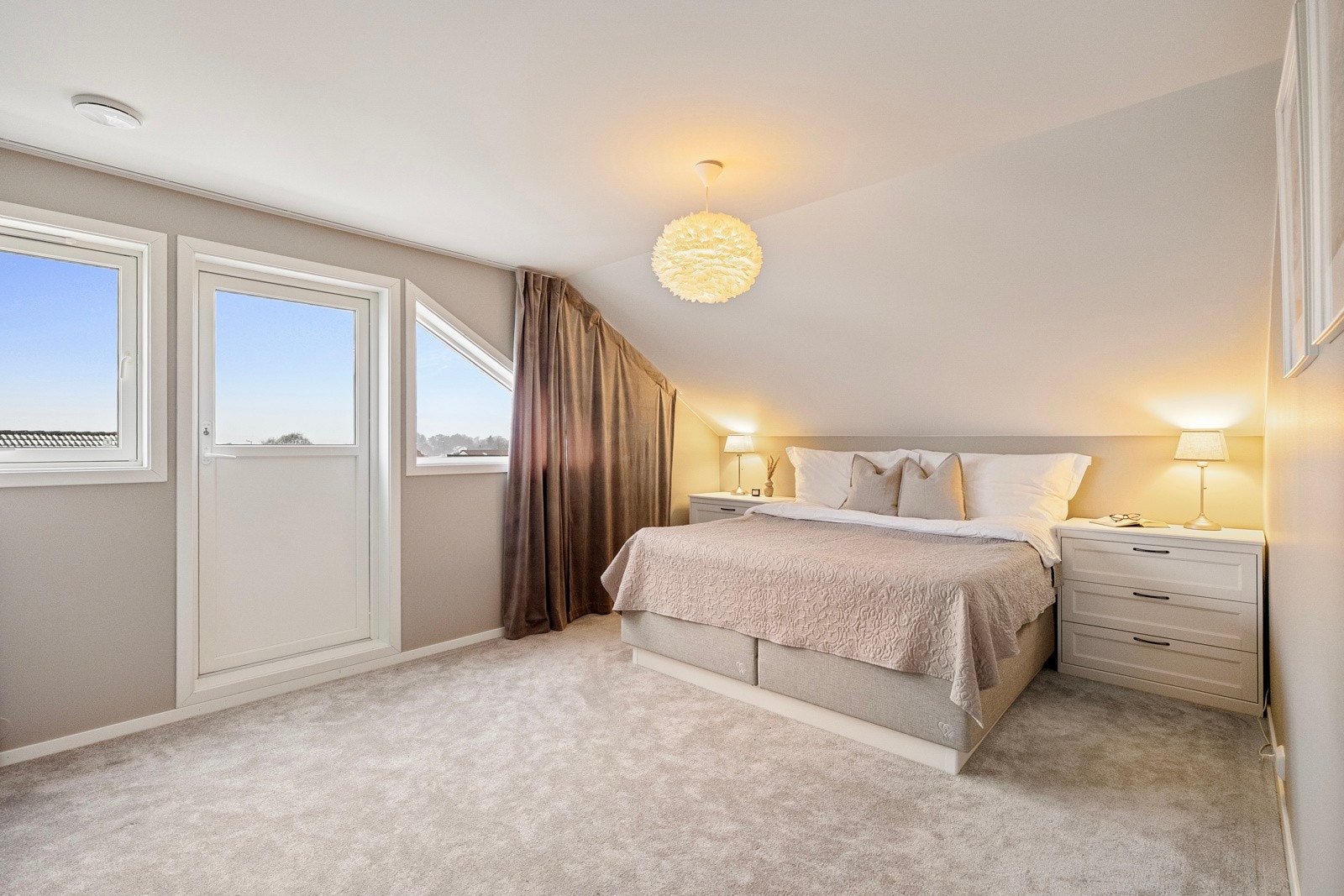 Utgang til balkong. Galleribilde