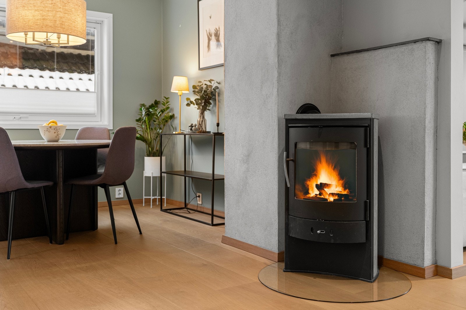 Vedovn skaper ekstra varme og hygge på kalde dager. Galleribilde