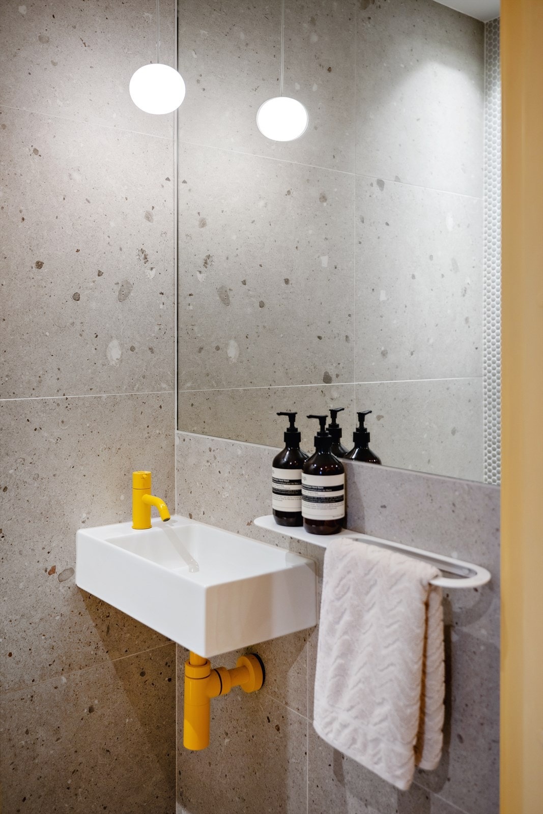 Gulvvarme - Rørføringer til bad, toalett og vaskerom ble fornyet i 2022. Galleribilde