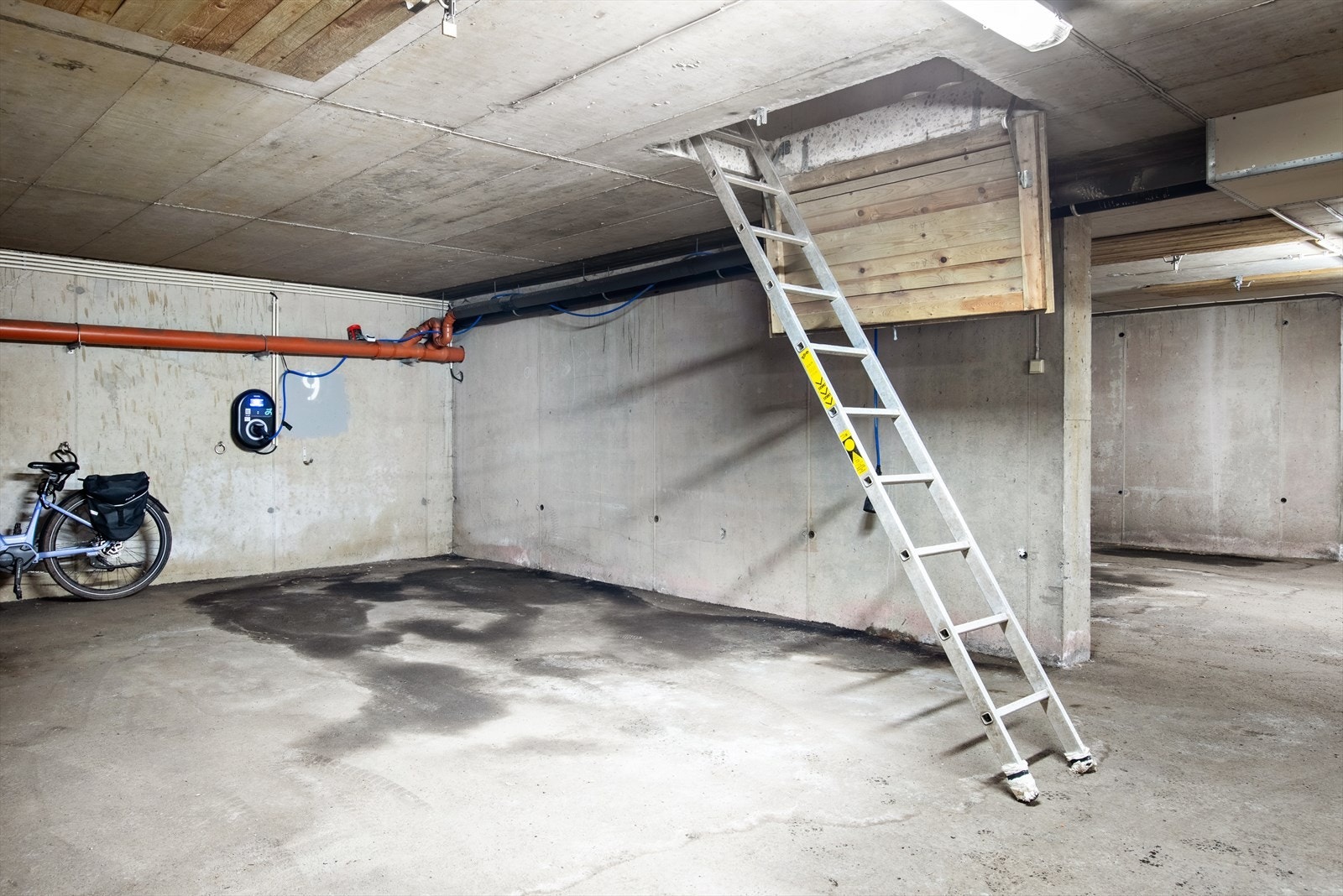 Det medfølger garasjeplass med elbillader i felles garasjeanlegg. Galleribilde