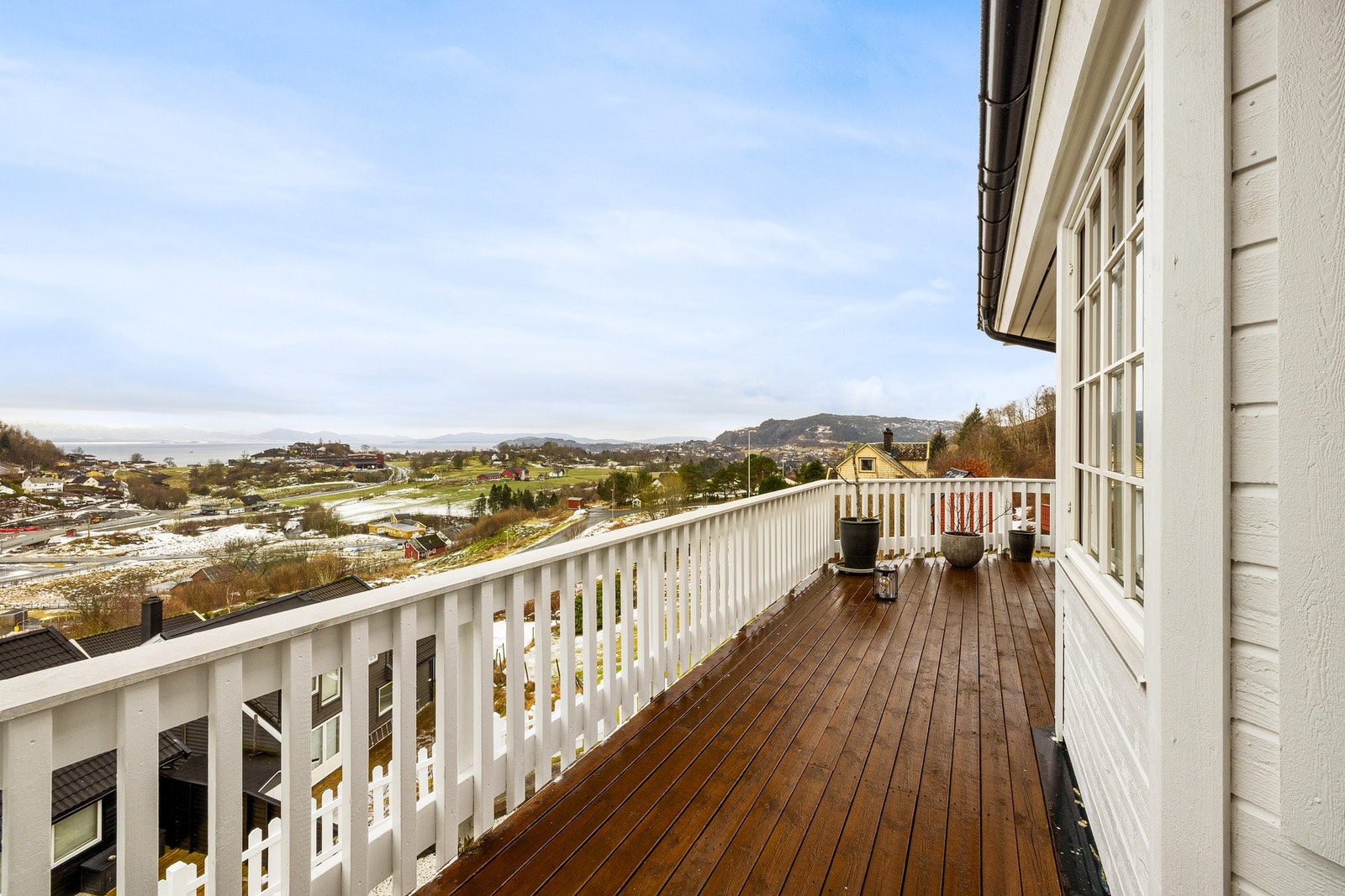 Borgafjell barnehage har syv aldersdelte avdelinger og plass til 120 barn. Her har de fokus på bl.a. naturen som læringsarena og kosthold Galleribilde